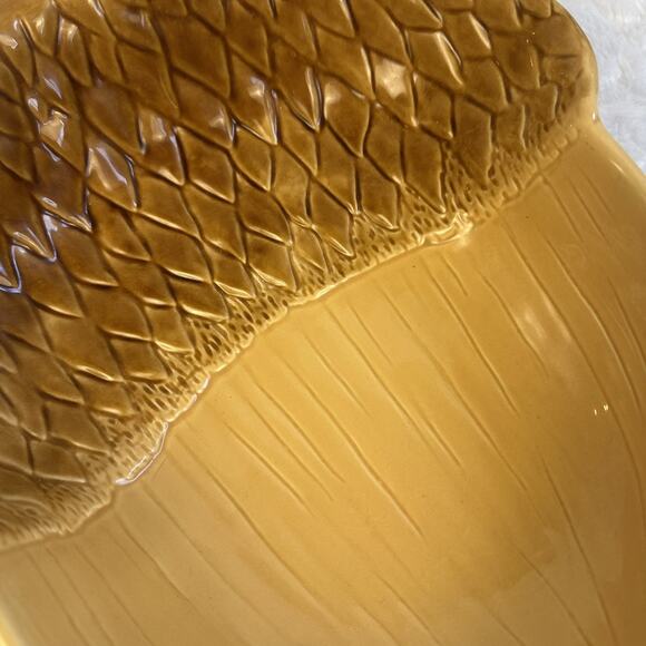 Vintage Ceramic Acorn Shape Serving Dish Large Candy Bowl Harvest Fall Plate - Picture 3 of 7